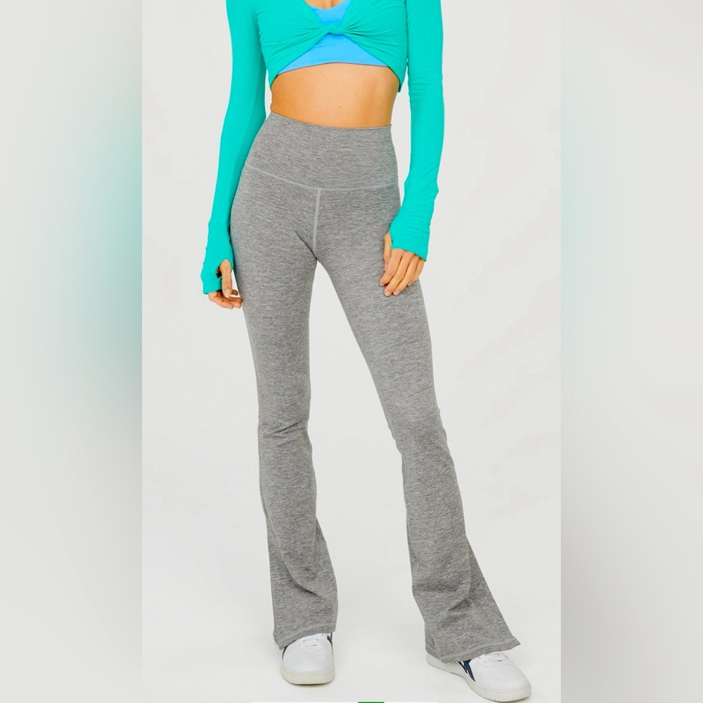 OFFLINE BY AERIE THE HUGGER SPLIT-HEM BOOTCUT LEGGING - Heather Grey - XS - NWT
